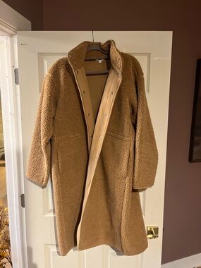 Uniqlo Teddy Fleece Coat in Camel Brown